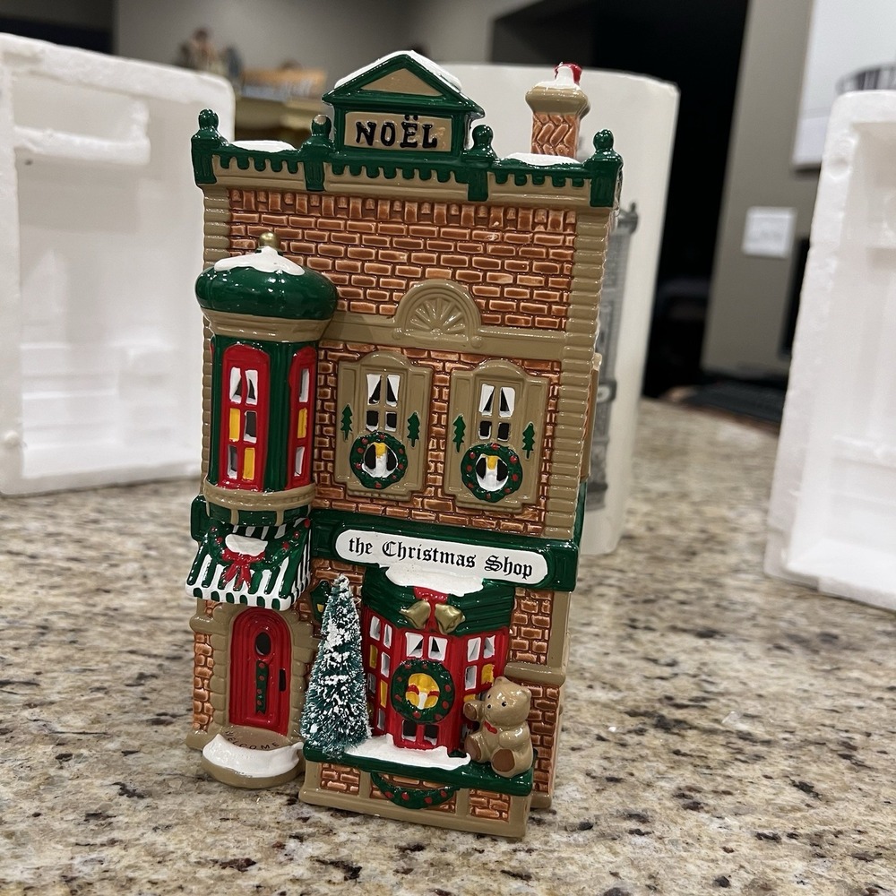 Department 56 The Christmas Shop Original Snow Village Lighted Building 50970